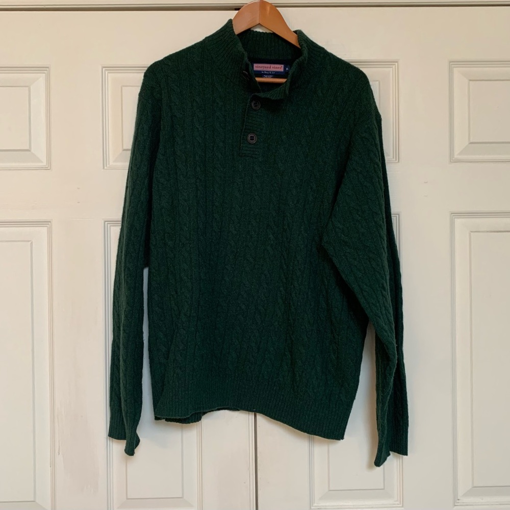 Vineyard Vines Cellarman Button Mock Sweater. ☘️ Mint Condition.